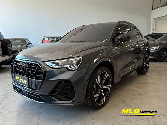 AUDI Q3 2.0 40 TFSI GASOLINA PERFORMANCE BLACK PLUS QUATTRO TIPTRONIC AUDI Q3 2.0 40 TFSI GASOLINA PERFORMANCE BLACK PLUS QUATTRO TIPTRONIC